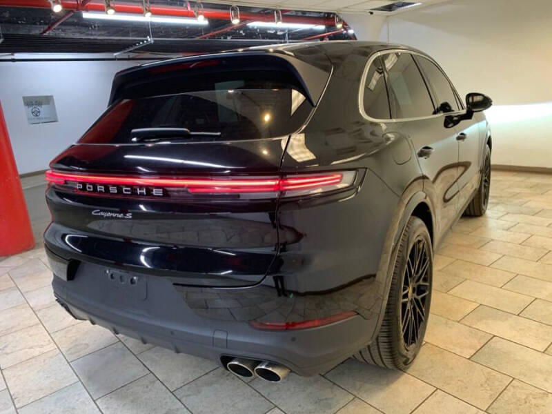 2024 Porsche Cayenne S