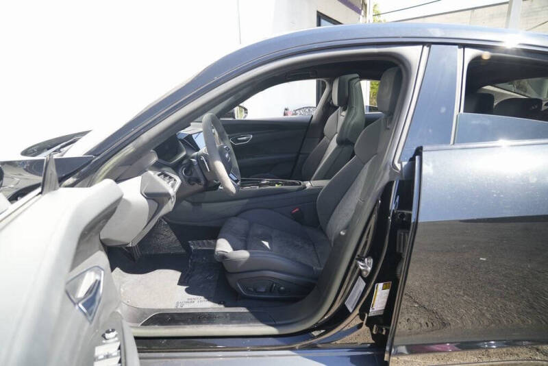 2022 Audi e-tron GT quattro Premium Plus