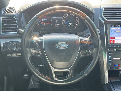 2017 Ford Explorer Platinum