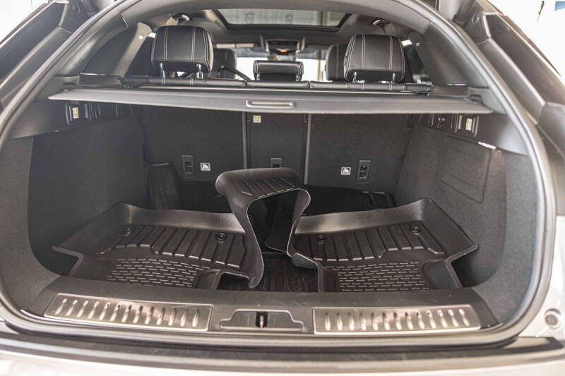 2020 Land Rover Range Rover Velar P250 R-Dynamic S