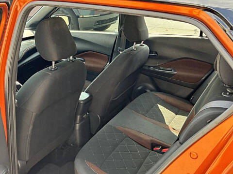 2020 Nissan Kicks SR