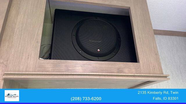 2023 Grand Design RV Momentum