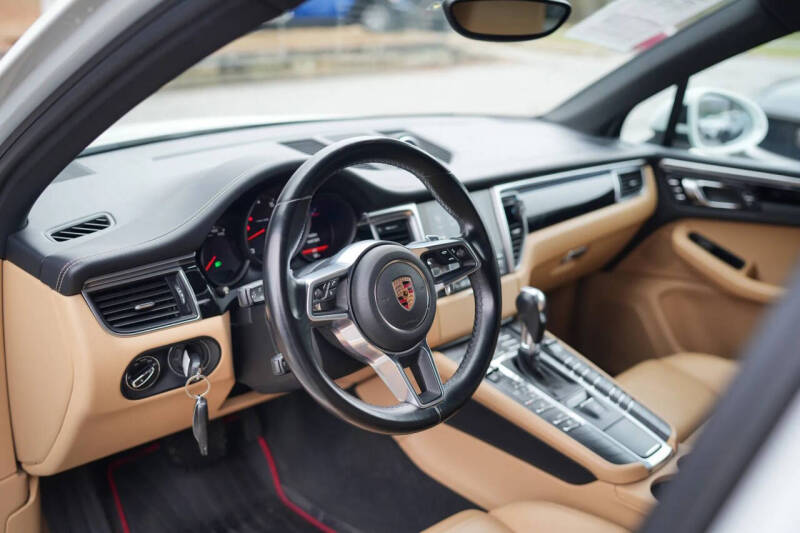 2018 Porsche Macan