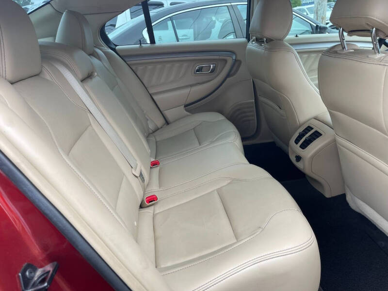 2014 Ford Taurus SEL