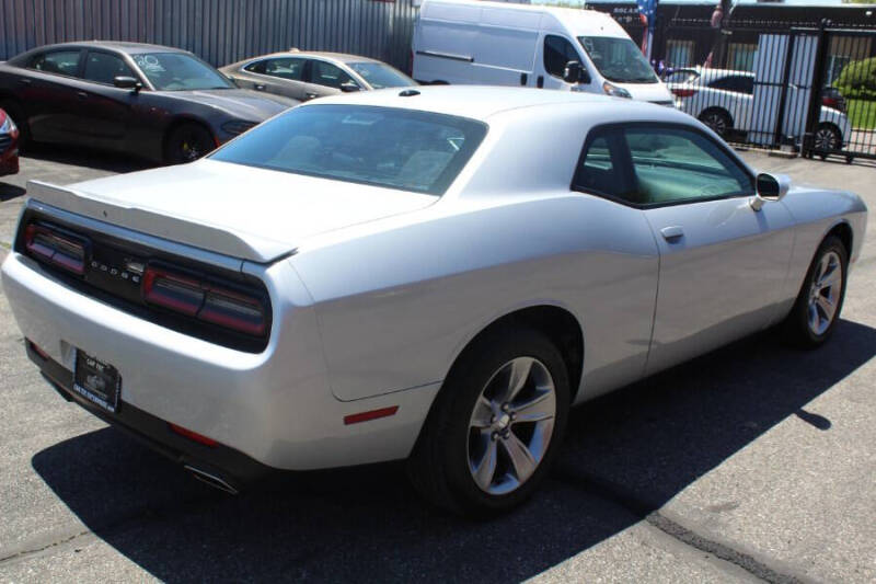 2020 Dodge Challenger SXT