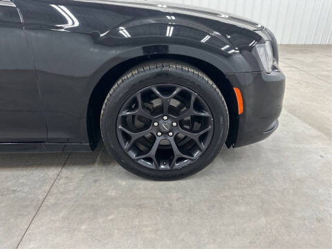 2019 Chrysler 300 S