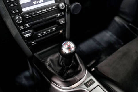 2012 Porsche Cayman R