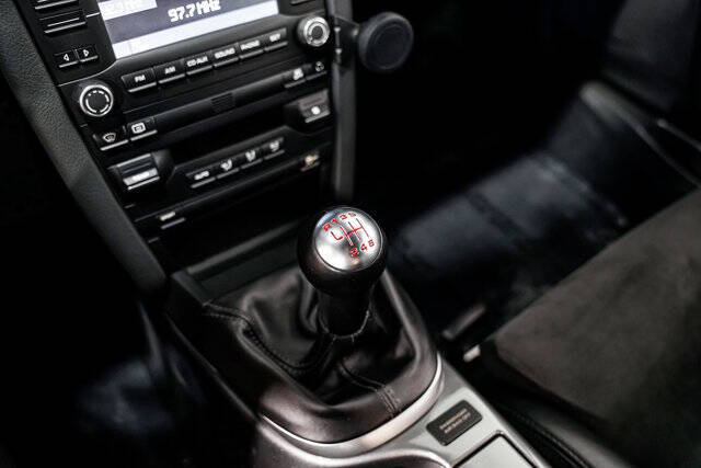 2012 Porsche Cayman R