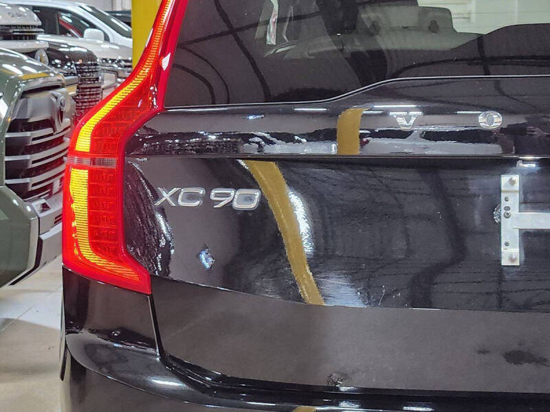 2022 Volvo XC90 T6 Inscription 6-Passenger