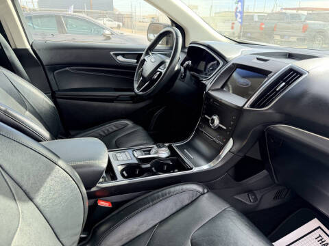 2020 Ford Edge Titanium