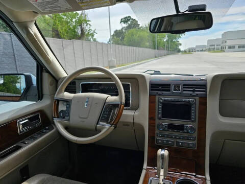 2012 Lincoln Navigator L