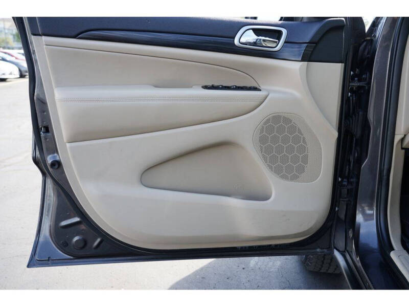 2019 Jeep Grand Cherokee Laredo E