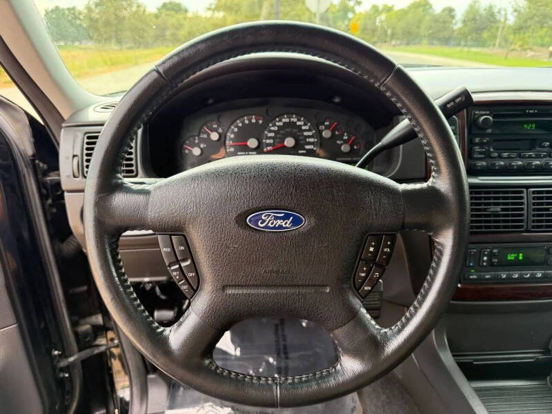 2004 Ford Explorer Limited