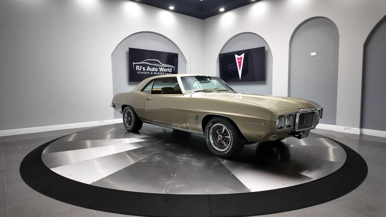 1969 Pontiac Firebird 5
