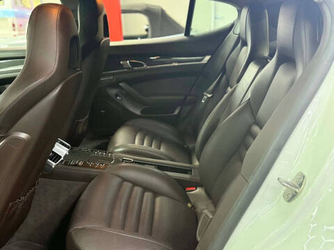 2016 Porsche Panamera GTS