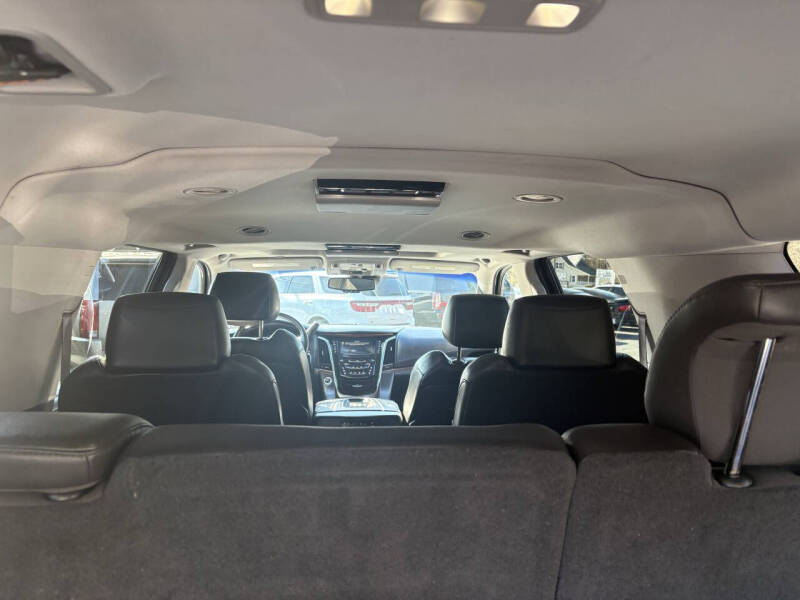 2016 Cadillac Escalade ESV Luxury Collection