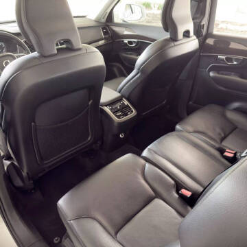 2019 Volvo XC90 T6 Momentum