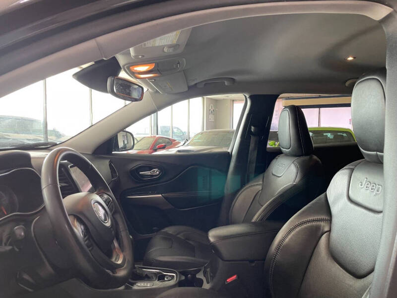 2021 Jeep Cherokee Latitude Lux