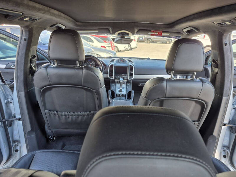 2016 Porsche Cayenne GTS