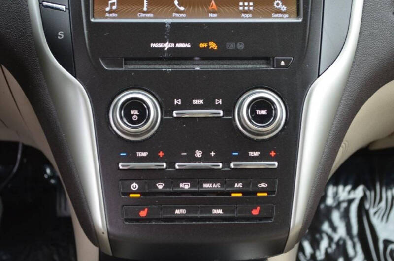 2019 Lincoln MKC Select