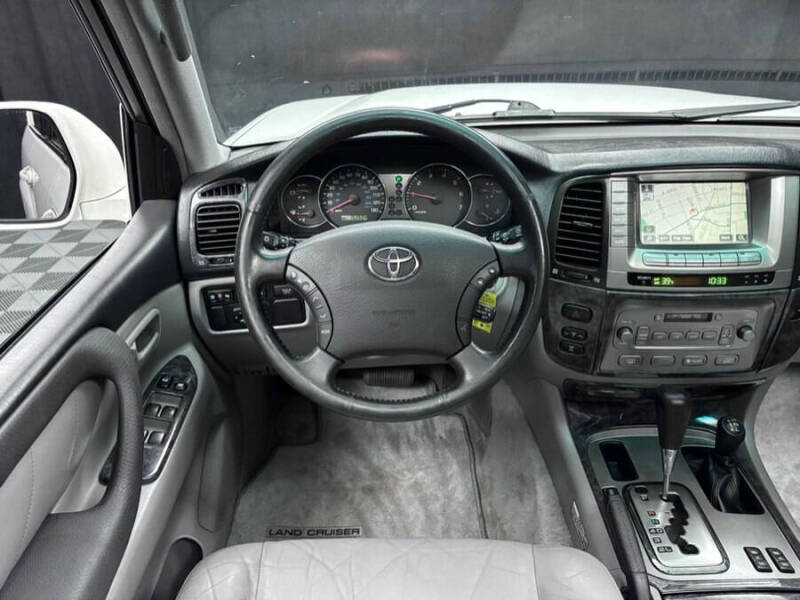 2004 Toyota Land Cruiser