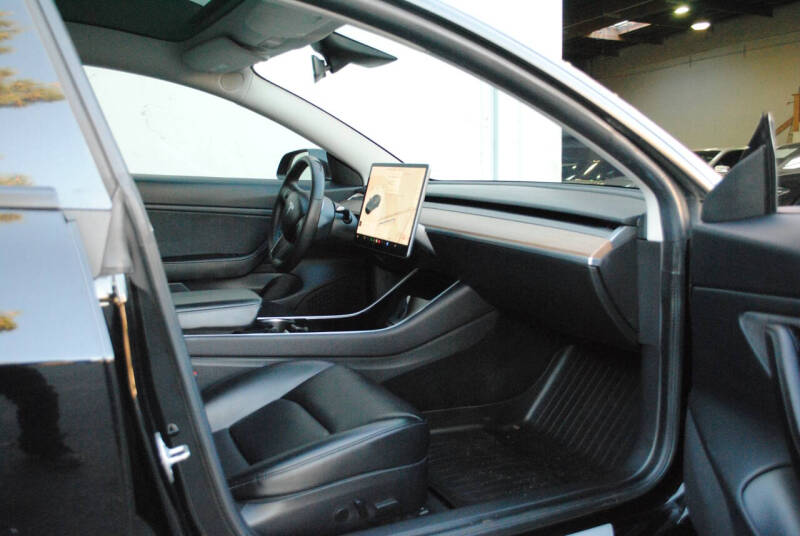 2019 Tesla Model 3 Performance