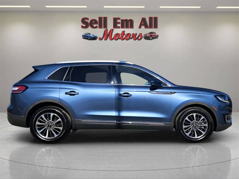 2019 Lincoln Nautilus Select