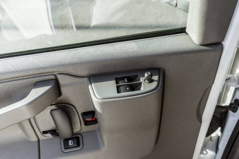 2023 GMC Savana 2500