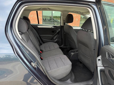 2012 Volkswagen Golf 2.5L PZEV