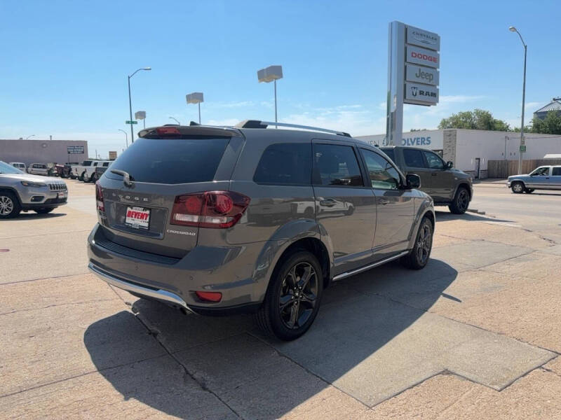 2020 Dodge Journey Crossroad