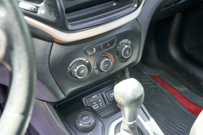 2017 Jeep Cherokee