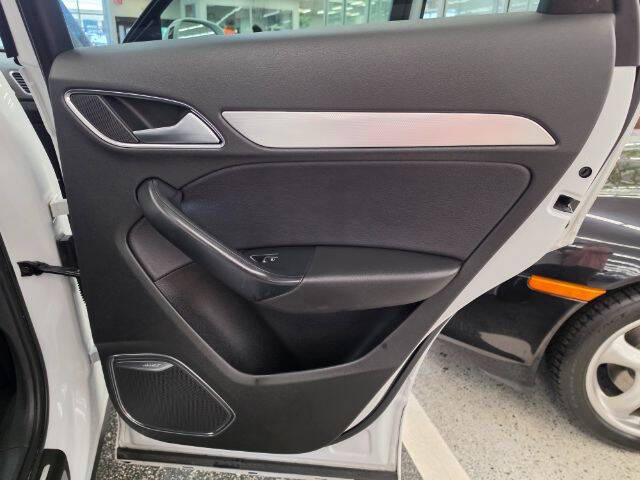 2015 Audi Q3 2.0T quattro Prestige