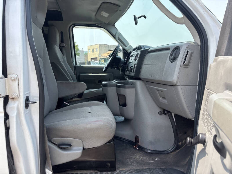 2012 Ford E-Series