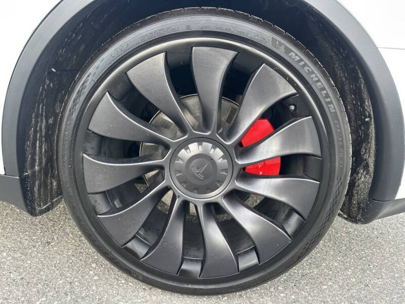 2024 Tesla Model Y Performance