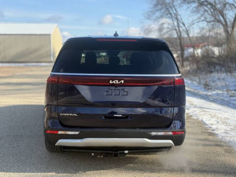2023 Kia Carnival LX