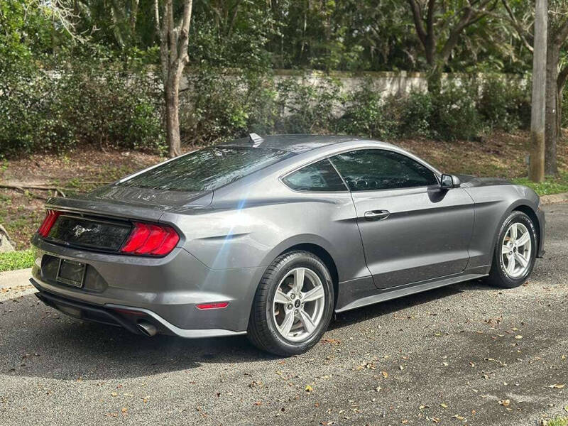 2021 Ford Mustang EcoBoost