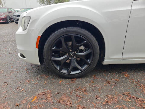 2022 Chrysler 300 Touring