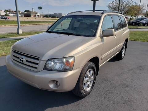 2005 Toyota Highlander for sale at Auto Hub in Grandview MO