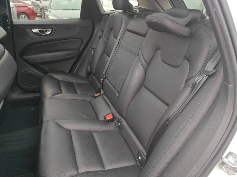 2018 Volvo XC60 T6 Momentum