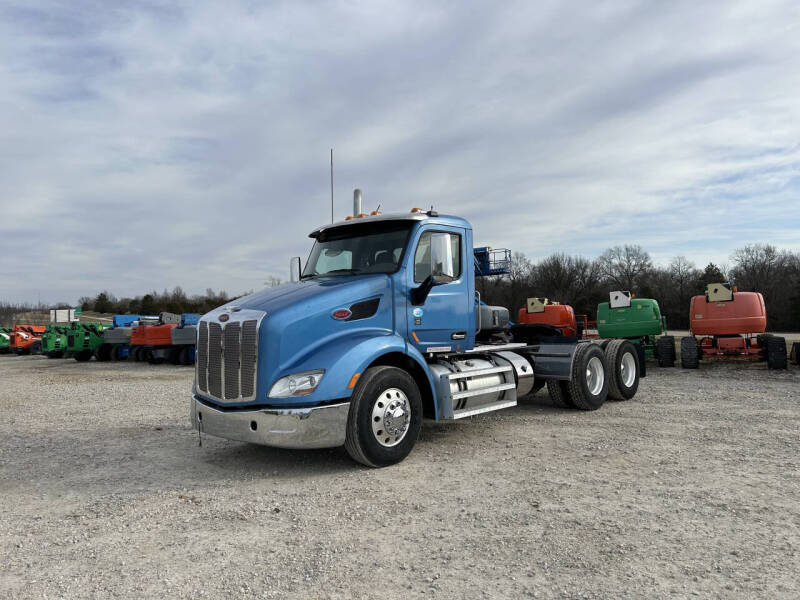2016 Peterbilt 579 Road 579 Road Tractor