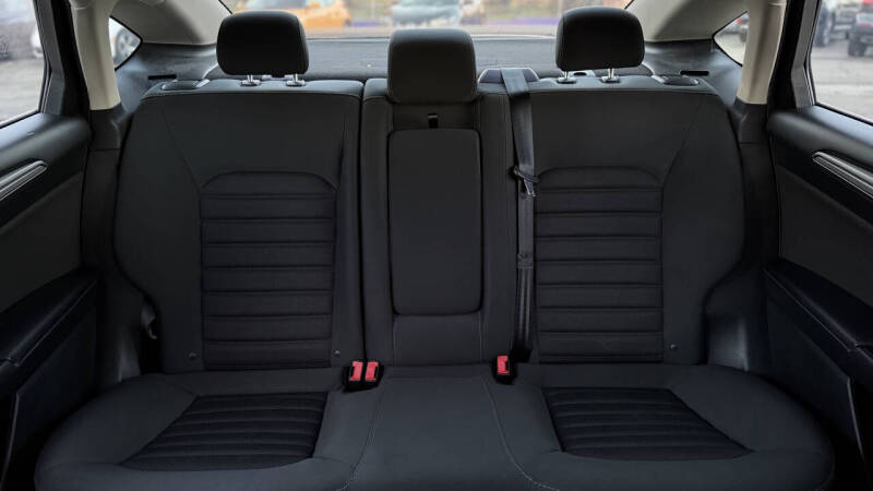 2017 Ford Fusion Hybrid SE