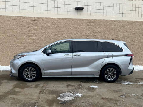 2021 Toyota Sienna LE 8-Passenger