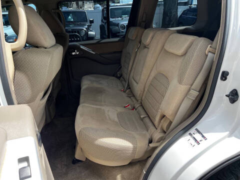 2011 Nissan Pathfinder SV