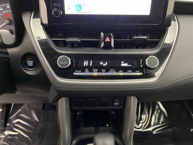 2024 Toyota Corolla Cross LE