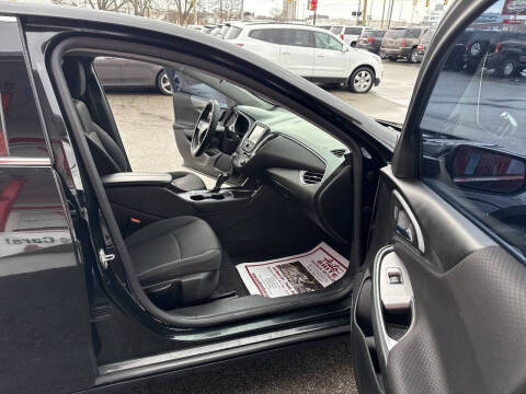 2017 Chevrolet Malibu LT