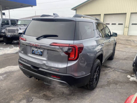2021 GMC Acadia AT4