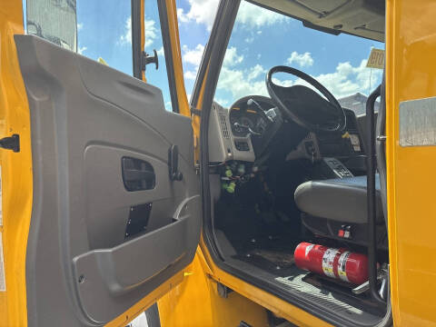 2019 International DuraStar 4300