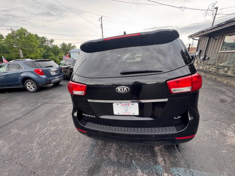 2017 Kia Sedona LX