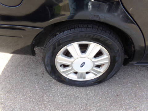 2004 Ford Taurus SEL