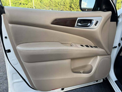 2017 Nissan Pathfinder Platinum